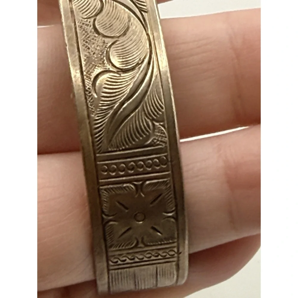 Silver Tone Etched Cuff Bracelet Waves Paisley 8